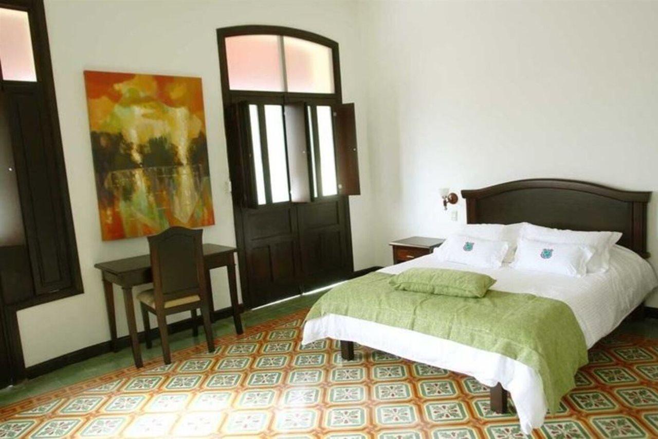 Casa Escobar Buga Hotel Екстериор снимка