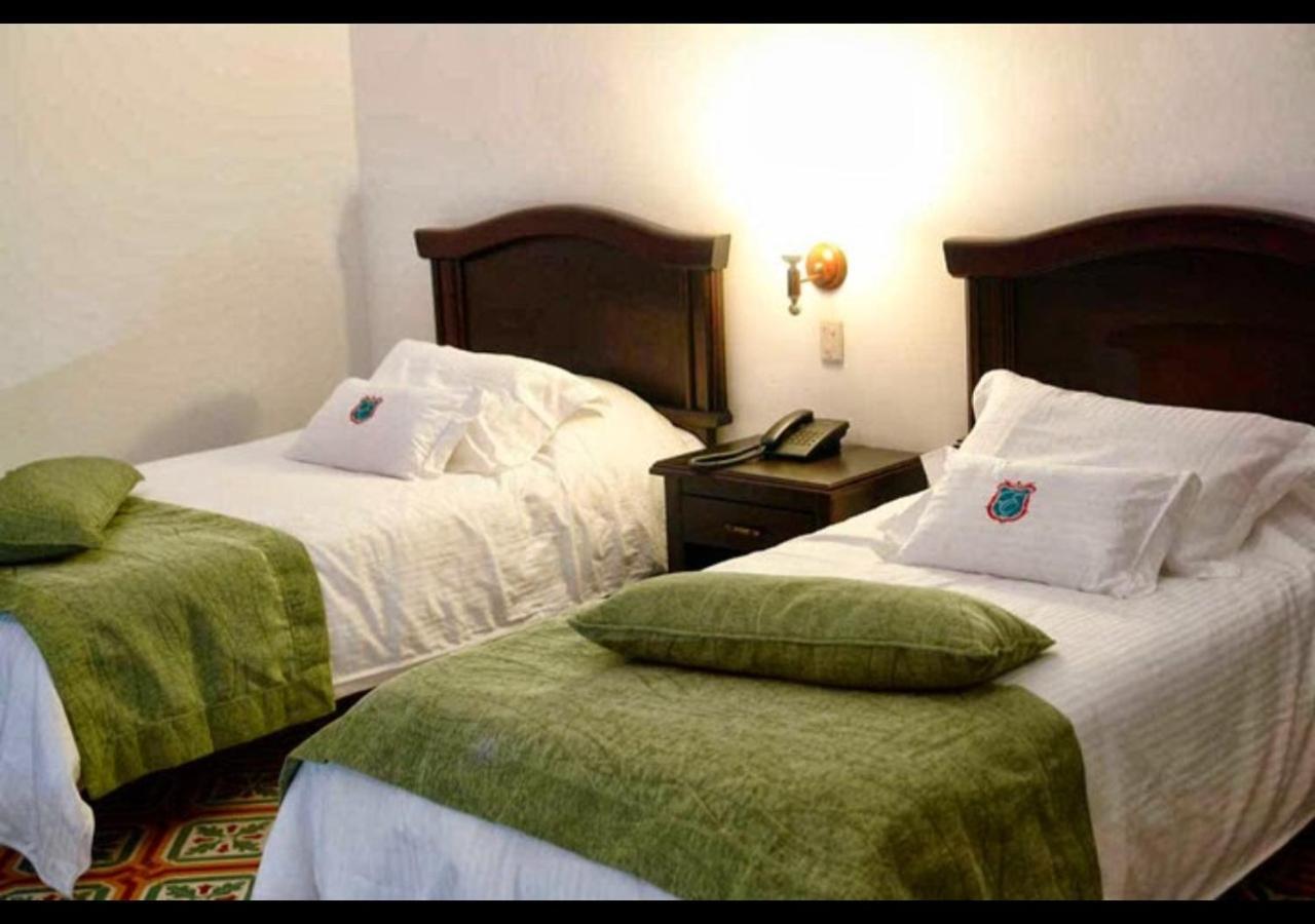 Casa Escobar Buga Hotel Екстериор снимка