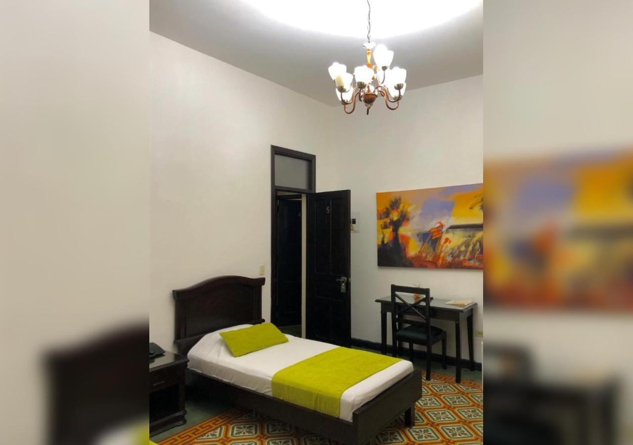 Casa Escobar Buga Hotel Екстериор снимка