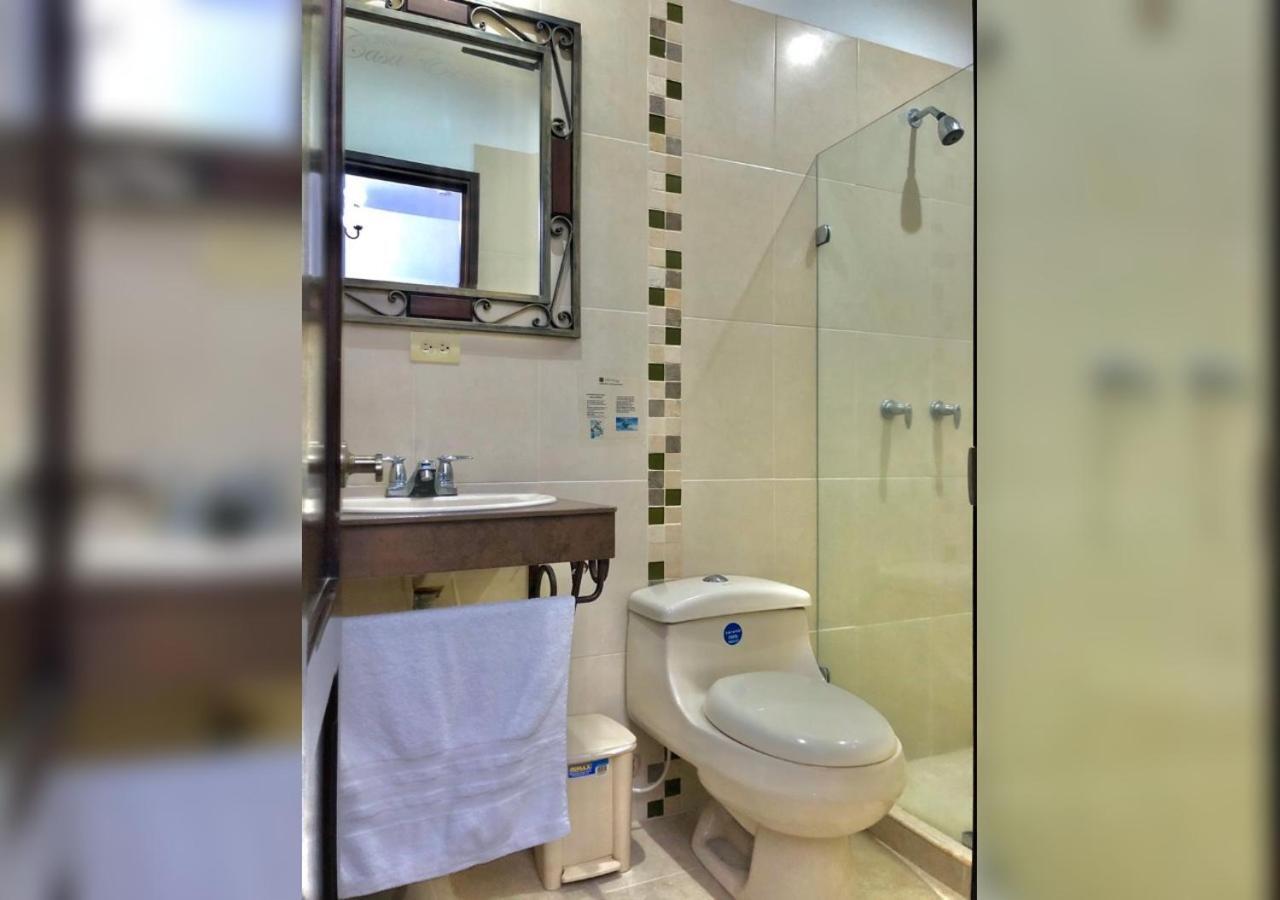 Casa Escobar Buga Hotel Екстериор снимка