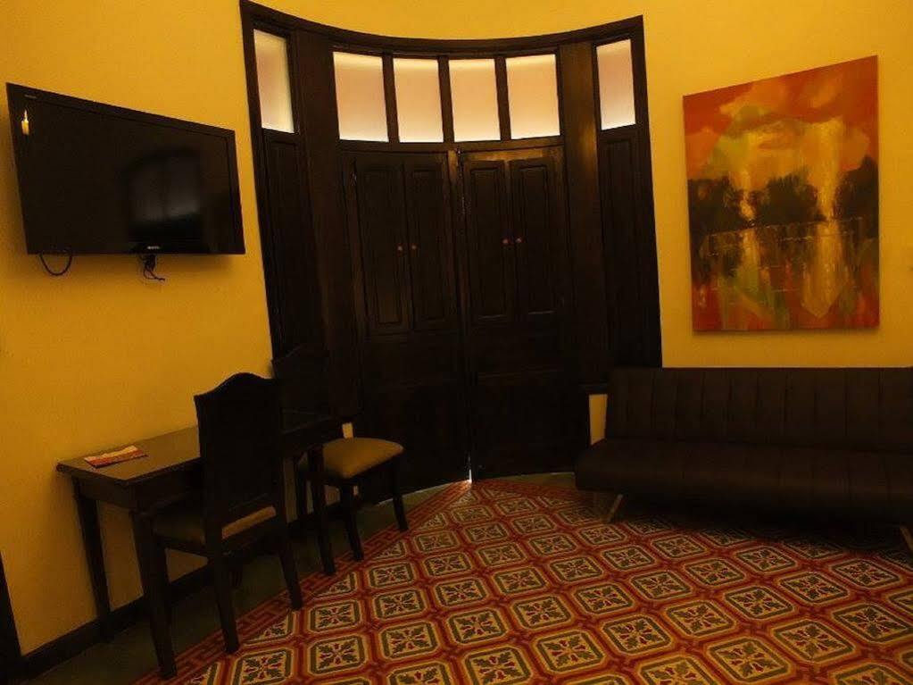 Casa Escobar Buga Hotel Екстериор снимка